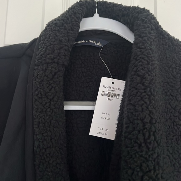 BLACK OVERCOAT - Picture 2 of 4